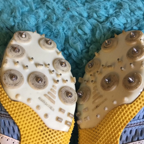 Running spikes - Picture 2 of 3